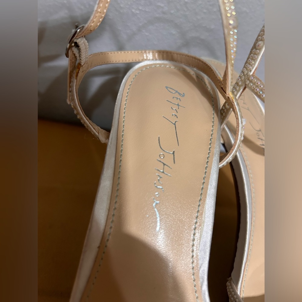 Betsey Johnson Strappy Gold Heels • Size 7.5 (true to size) - Picture 12 of 15